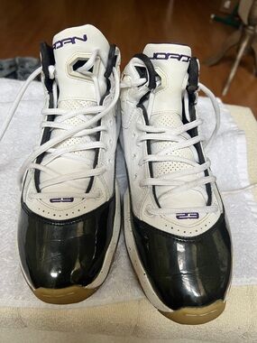 Nike Jordan Loyal B White Court Purple Size 9
